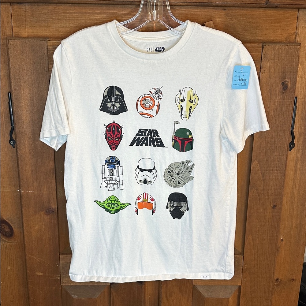Bundle 5 items @ 5$, pay only 15$ - 2 items free! Star Wars Character Tee